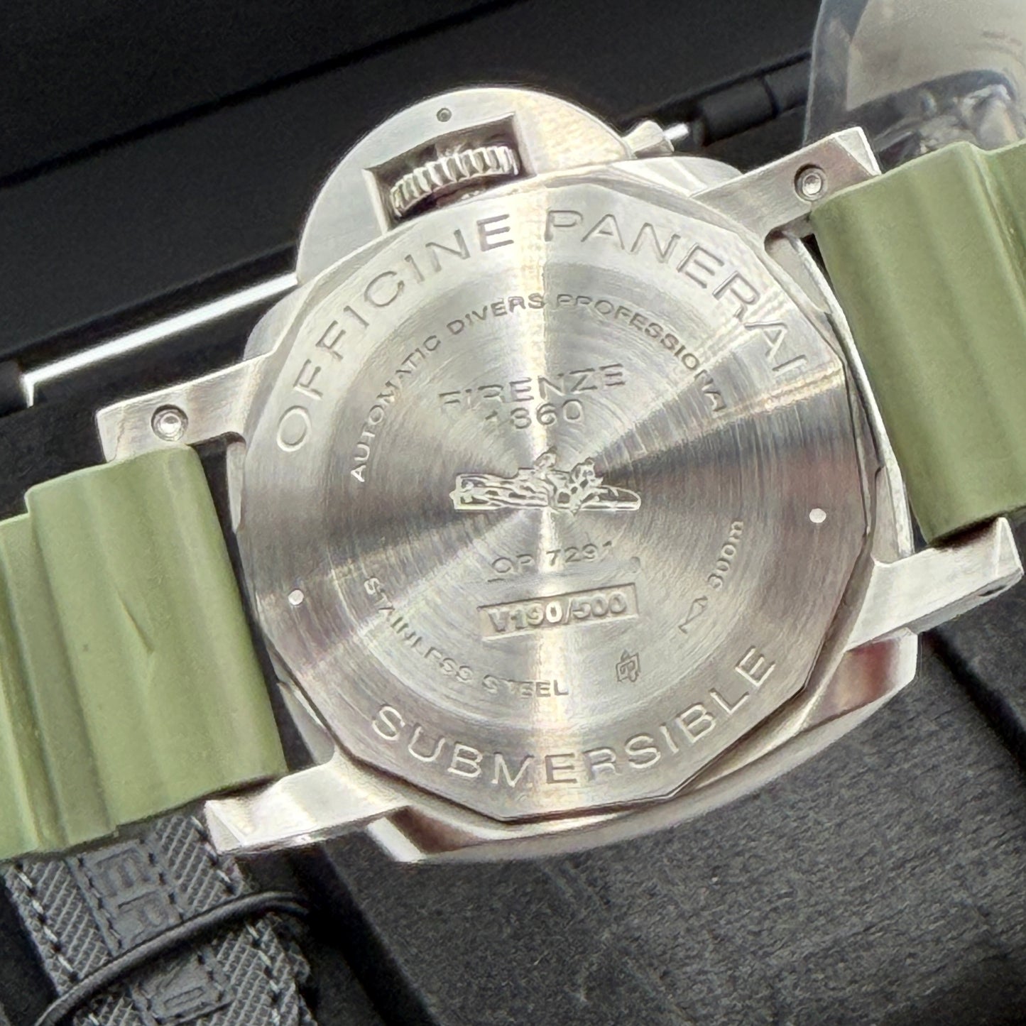 Panerai Submersible Verde Militare Limited / PAM01055 / Grün / Edelstahl / Full Set / 2019