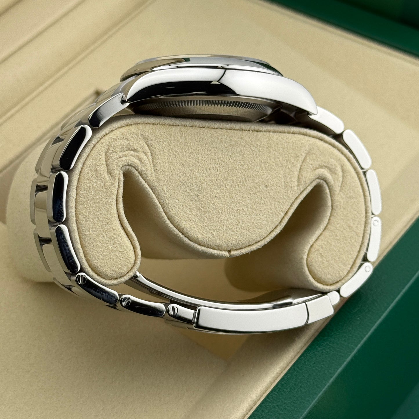 Rolex Datejust 36 / 126200 / grün / Oyster / Full Set /2025