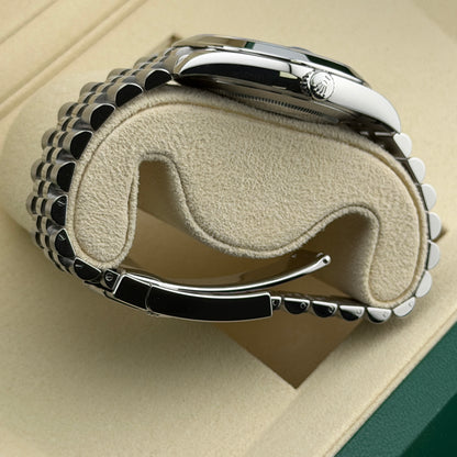 Rolex Datejust 41 / 126300 / Azzurroblau / Jubilee / Full Set / 2025