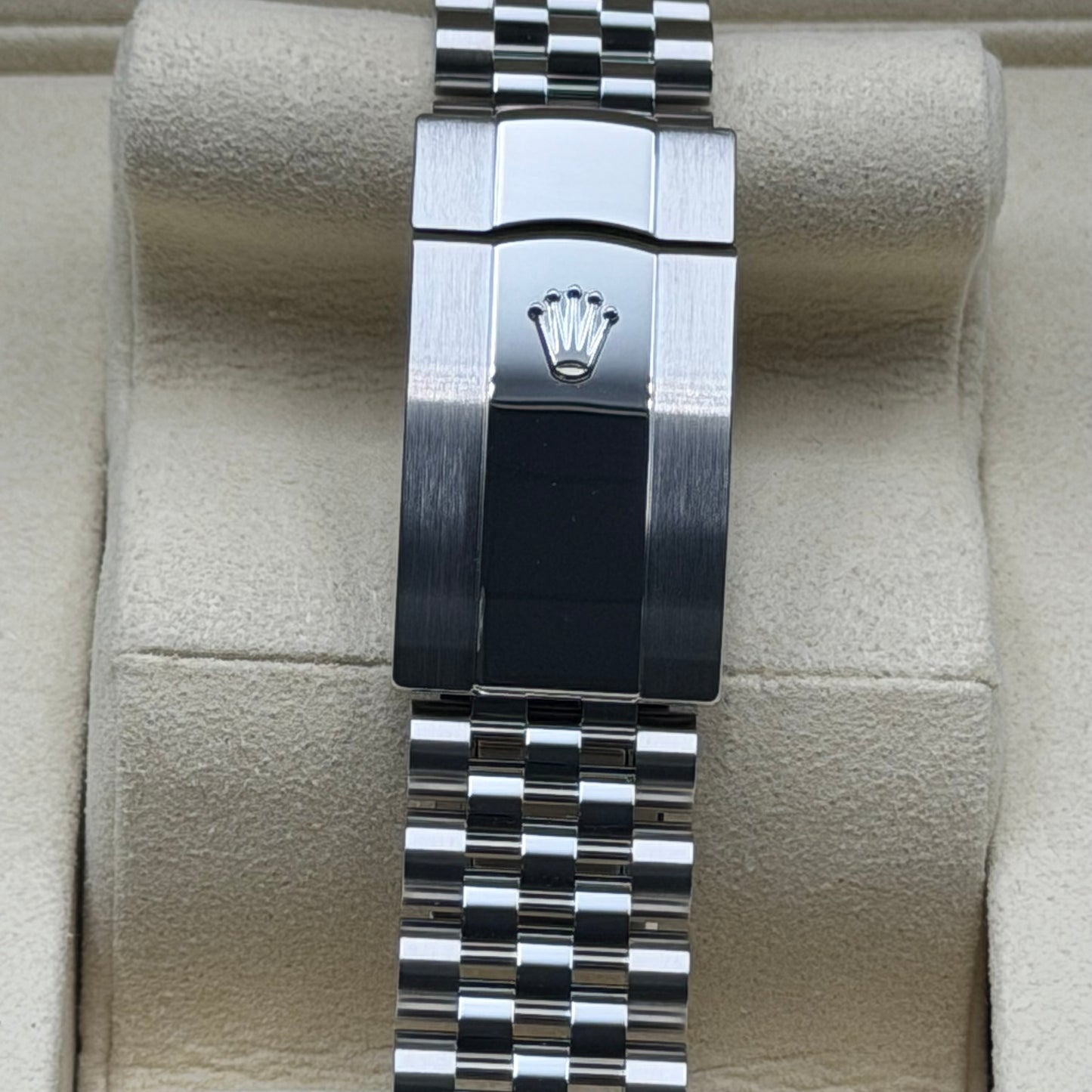 Rolex Datejust 41 / 126300 / Blau / Jubilee / Full Set / 2026