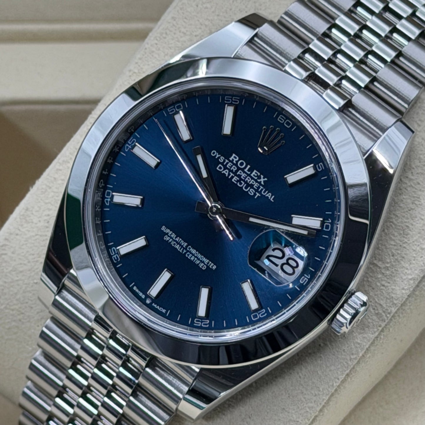 Rolex Datejust 41 / 126300 / Blau / Jubilee / Full Set / 2026
