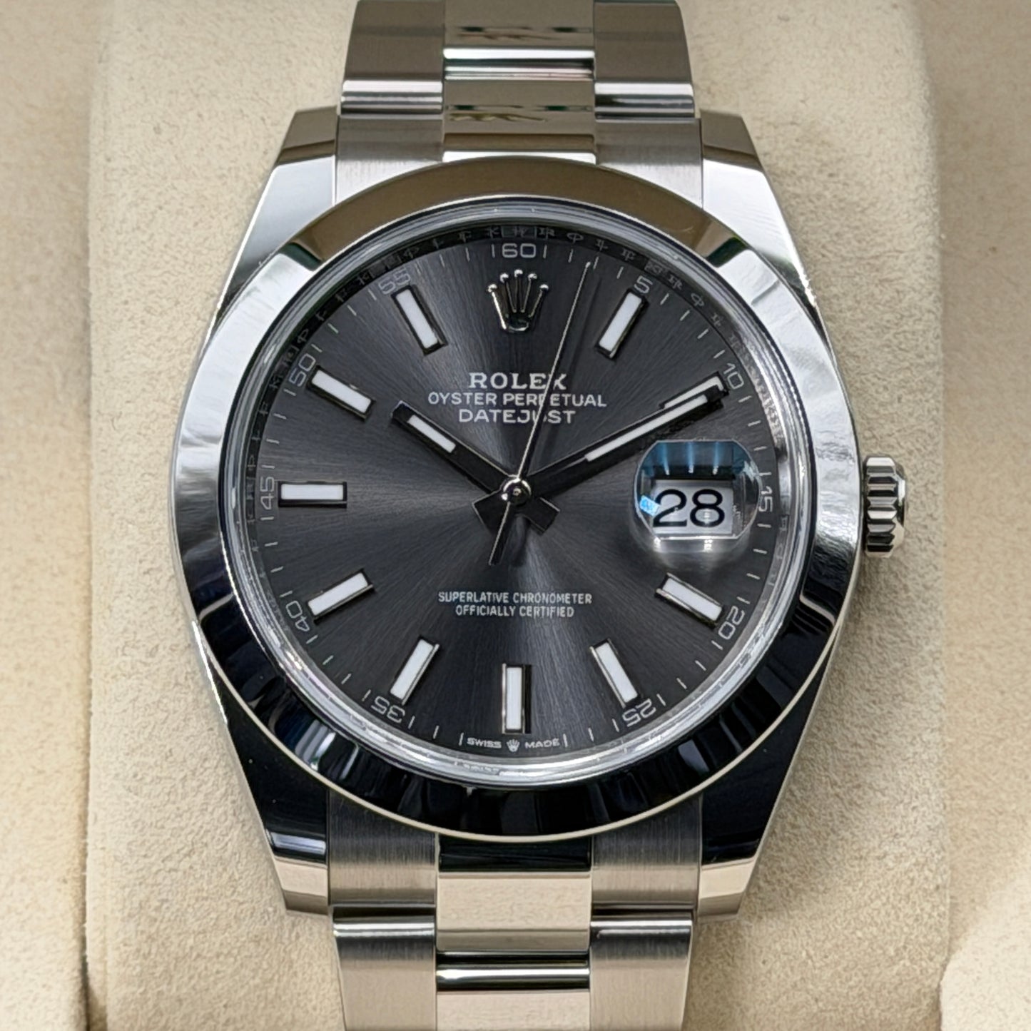 Rolex Datejust 41 / 126300 / rhodium / Oyster / Full Set / 2025