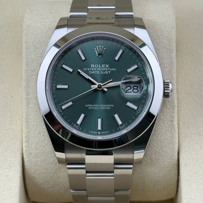 Rolex Datejust 41 / 126300 / grün / Oyster / Full Set / 2025