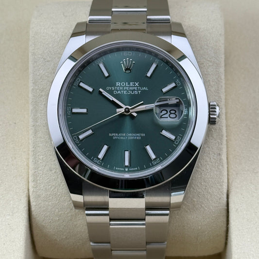 Rolex Datejust 41 / 126300 / grün / Oyster / Full Set / 2025
