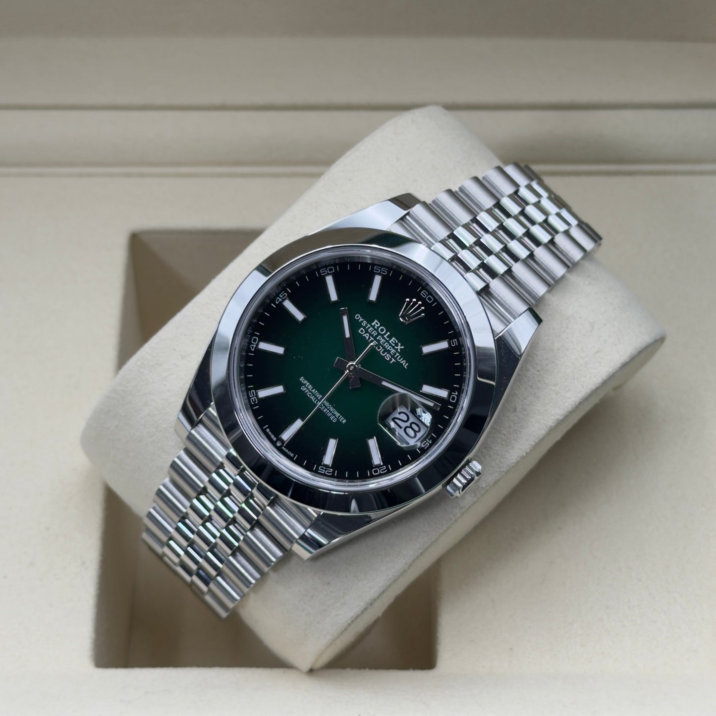 Rolex Datejust 41 / 126300 / Grün-Ombré / Jubilee / Full Set / 2026