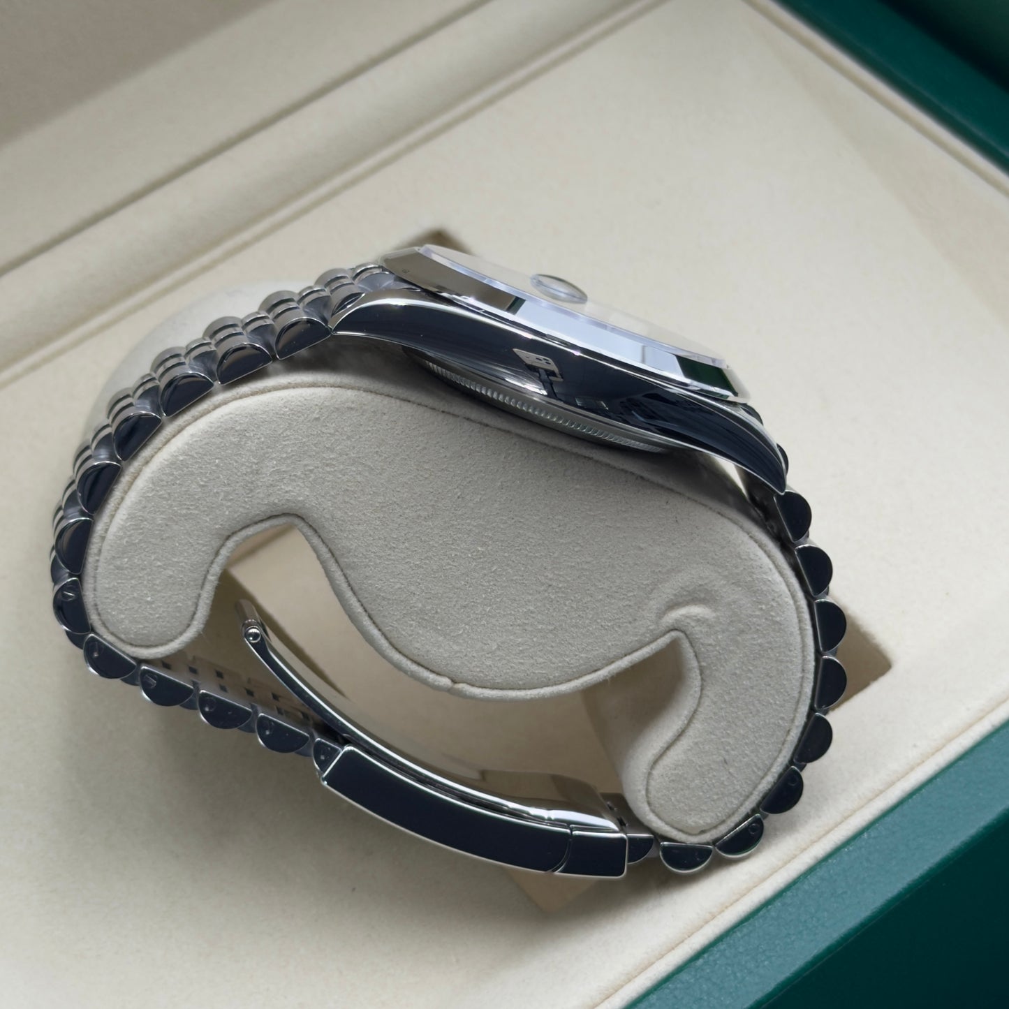 Rolex Datejust 41 / 126300 / Grün-Ombré / Jubilee / Full Set / 2026