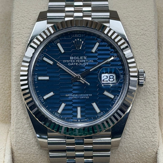 Rolex Datejust 41 / 126334 / Blau - Motif / Jubilee / Full Set / 2023
