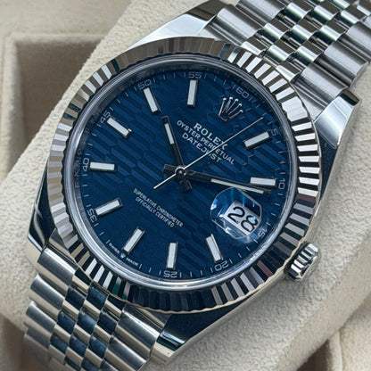 Rolex Datejust 41 / 126334 / Blau - Motif / Jubilee / Full Set / 2023