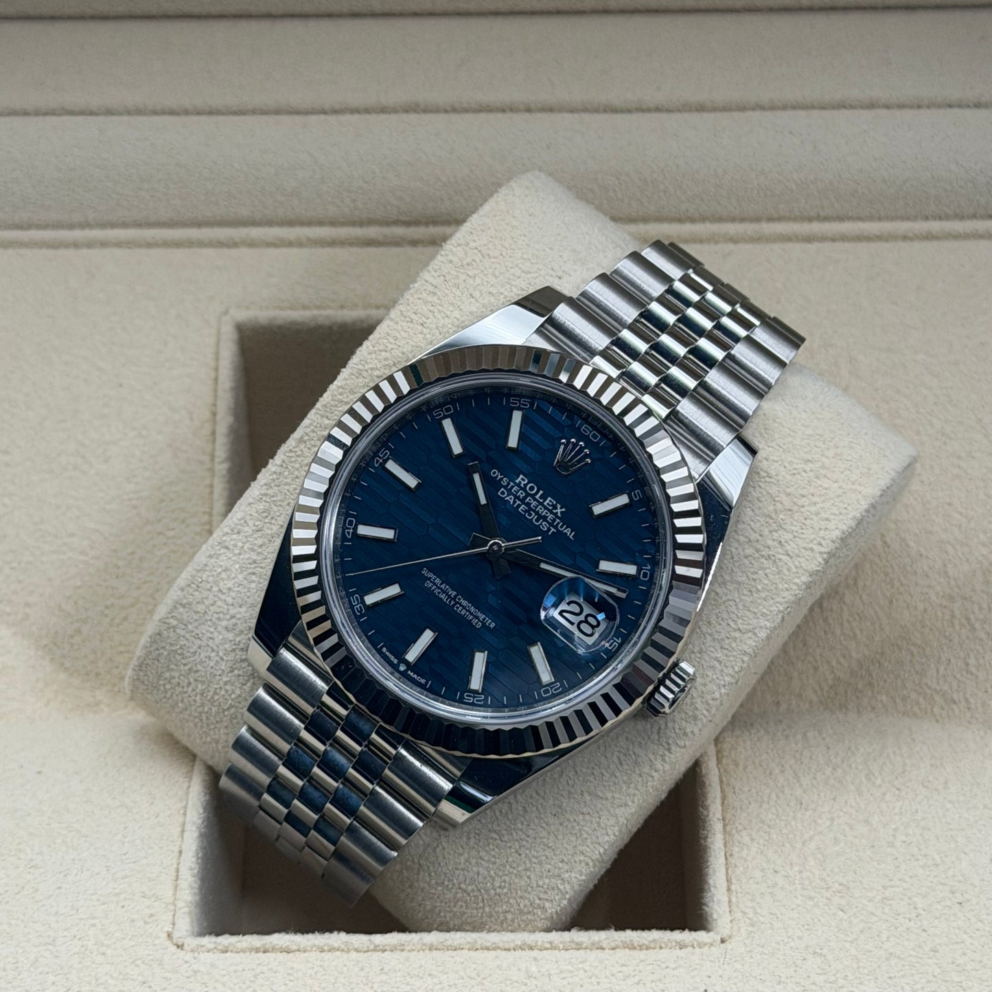 Rolex Datejust 41 / 126334 / Blau - Motif / Jubilee / Full Set / 2023