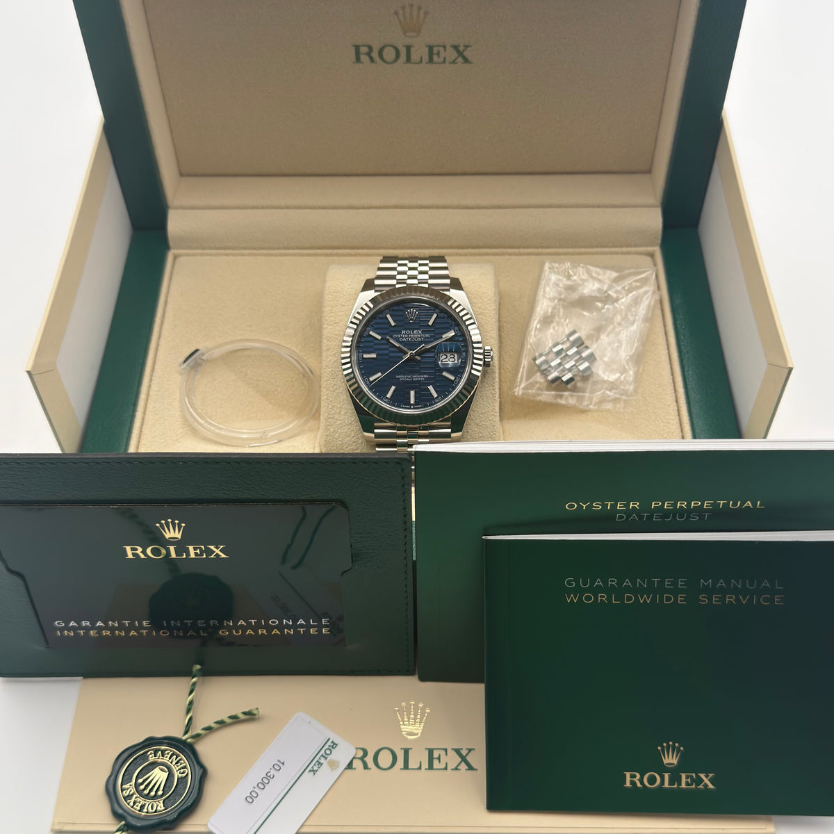 Rolex Datejust 41 / 126334 / Blau - Motif / Jubilee / Full Set / 2023