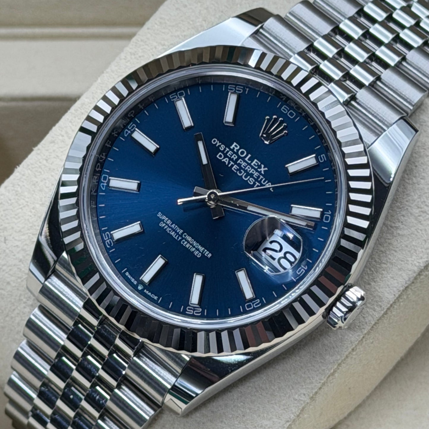 Rolex Datejust 41 / 126334 / Blau / Jubilee / Full Set / 2026