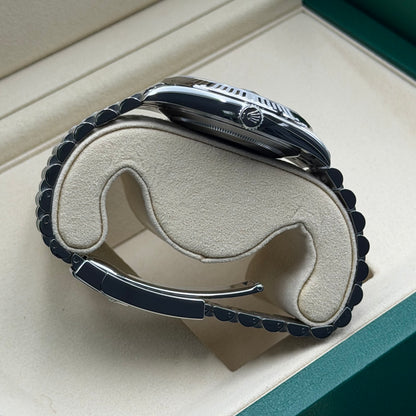 Rolex Datejust 41 / 126334 / Blau / Jubilee / Full Set / 2026
