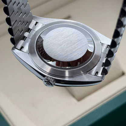 Rolex Datejust 41 / 126334 / Grün / Jubilee / Full Set / 2026