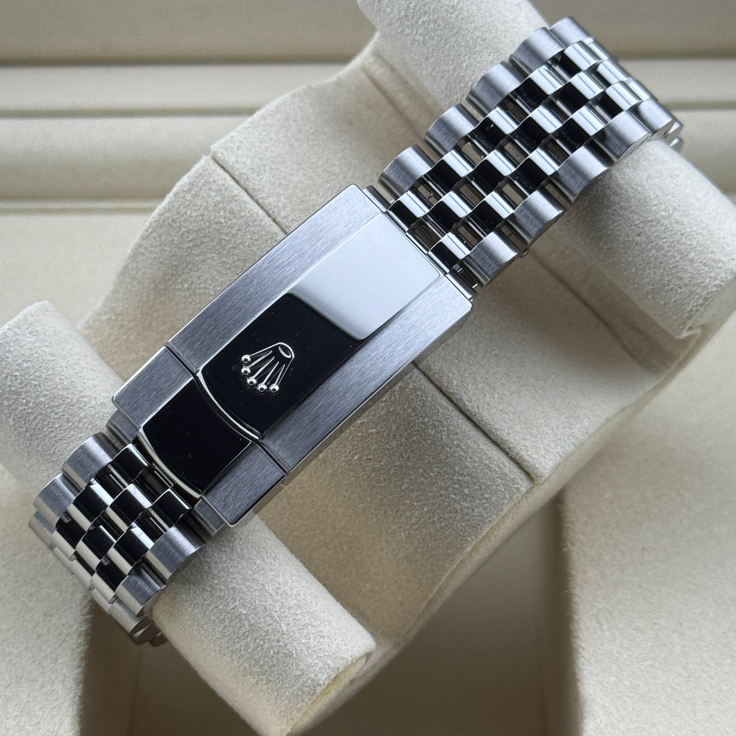 Rolex Datejust 41 / 126334 / blau - Diamanten / Jubilee / Full Set / 2025