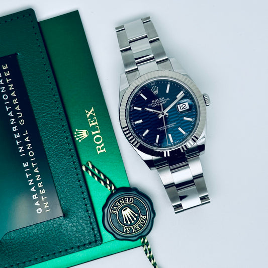 Rolex Datejust 41 / 126334 / blau - Riffelmuster / Oyster / Full Set