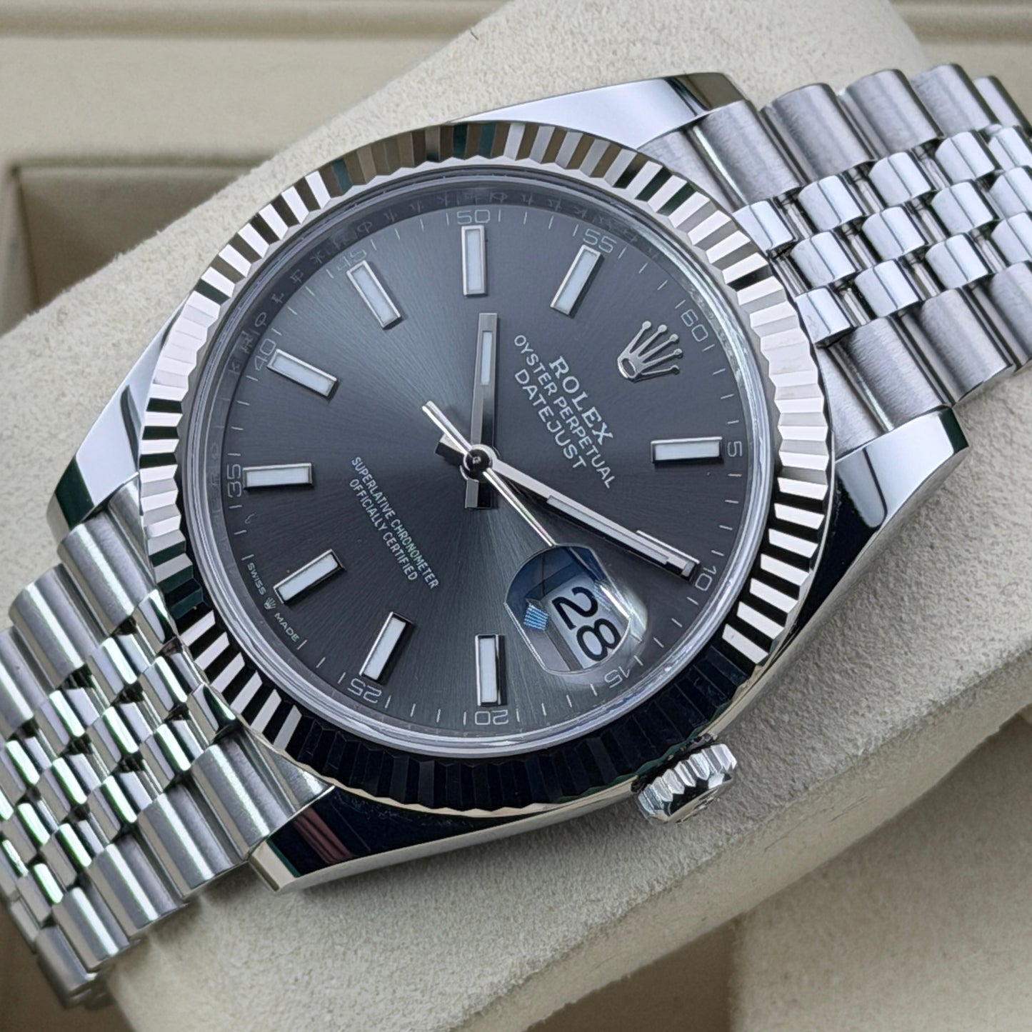 Rolex Datejust 41 / 126334 / Rhodium / Jubilee / Full Set / 2025