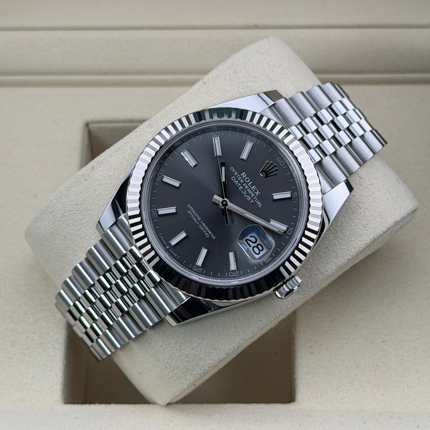 Rolex Datejust 41 / 126334 / Rhodium / Jubilee / Full Set / 2025