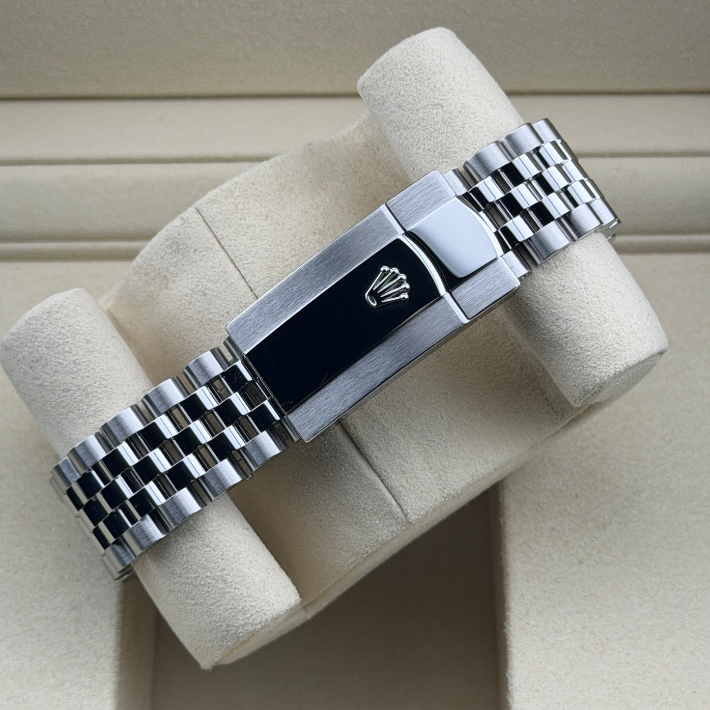 Rolex Datejust 41 / 126334 / Rhodium / Jubilee / Full Set / 2025