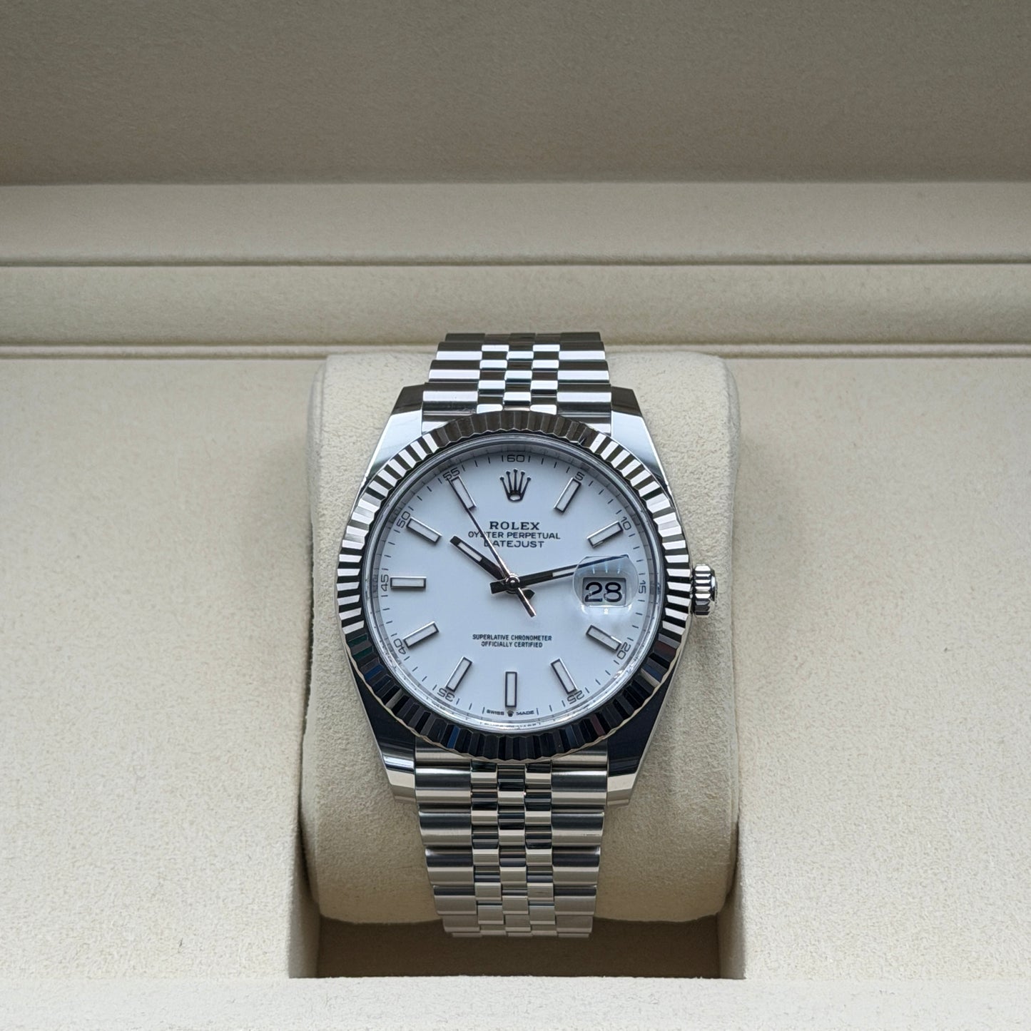 Rolex Datejust 41 / 126334 / weiß / Jubilee / Full Set / 2025