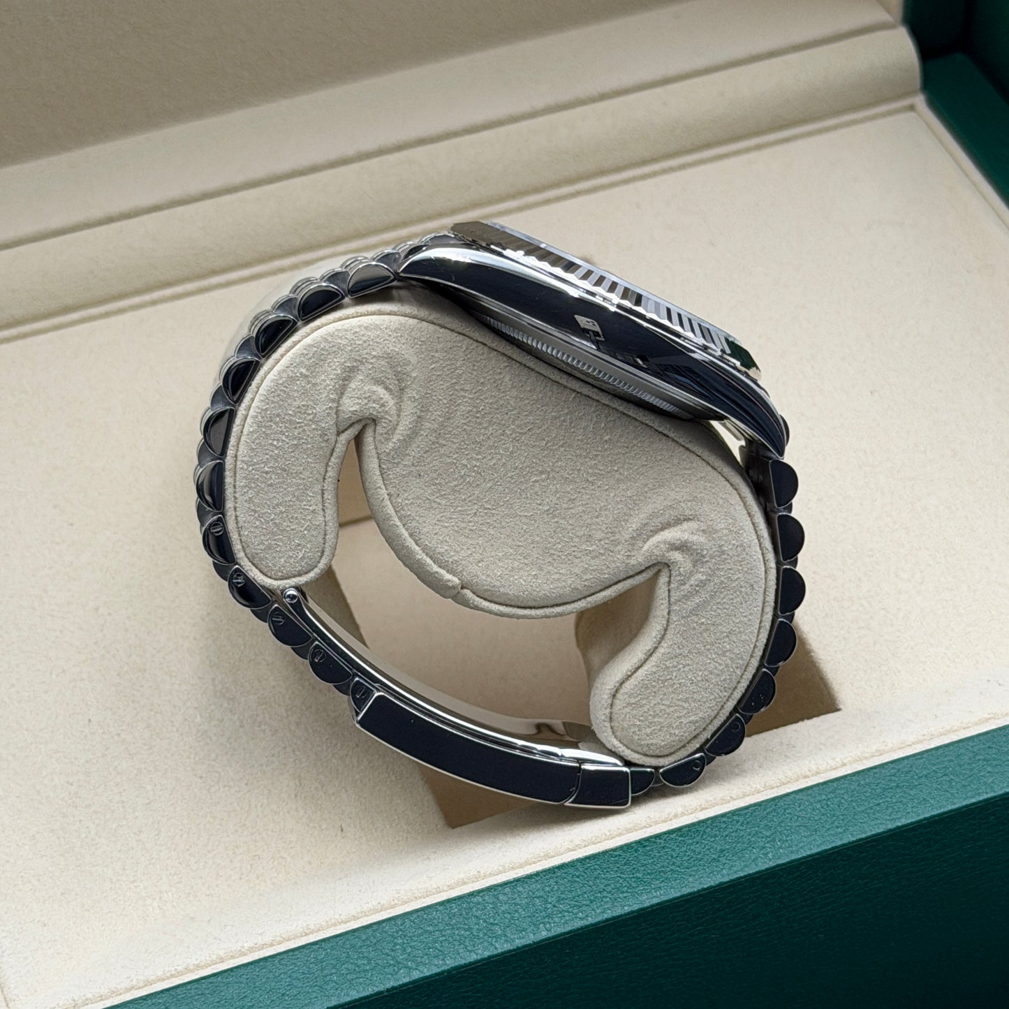 Rolex Datejust 41 / 126334 / weiß / Jubilee / Full Set / 2025