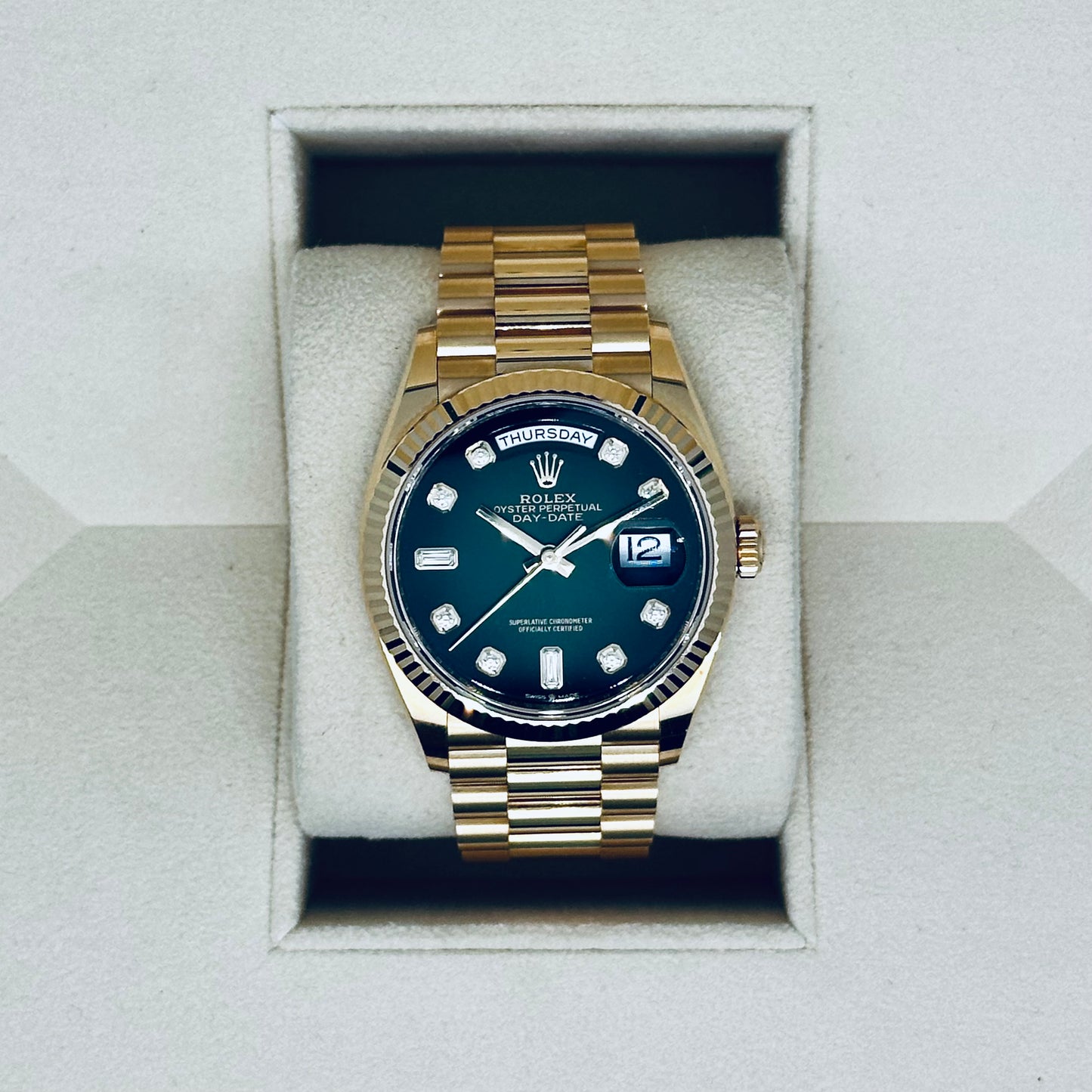 Rolex Day-Date 36 / 128238 / grün-ombré - Diamanten / Präsident / Full Set / 2022