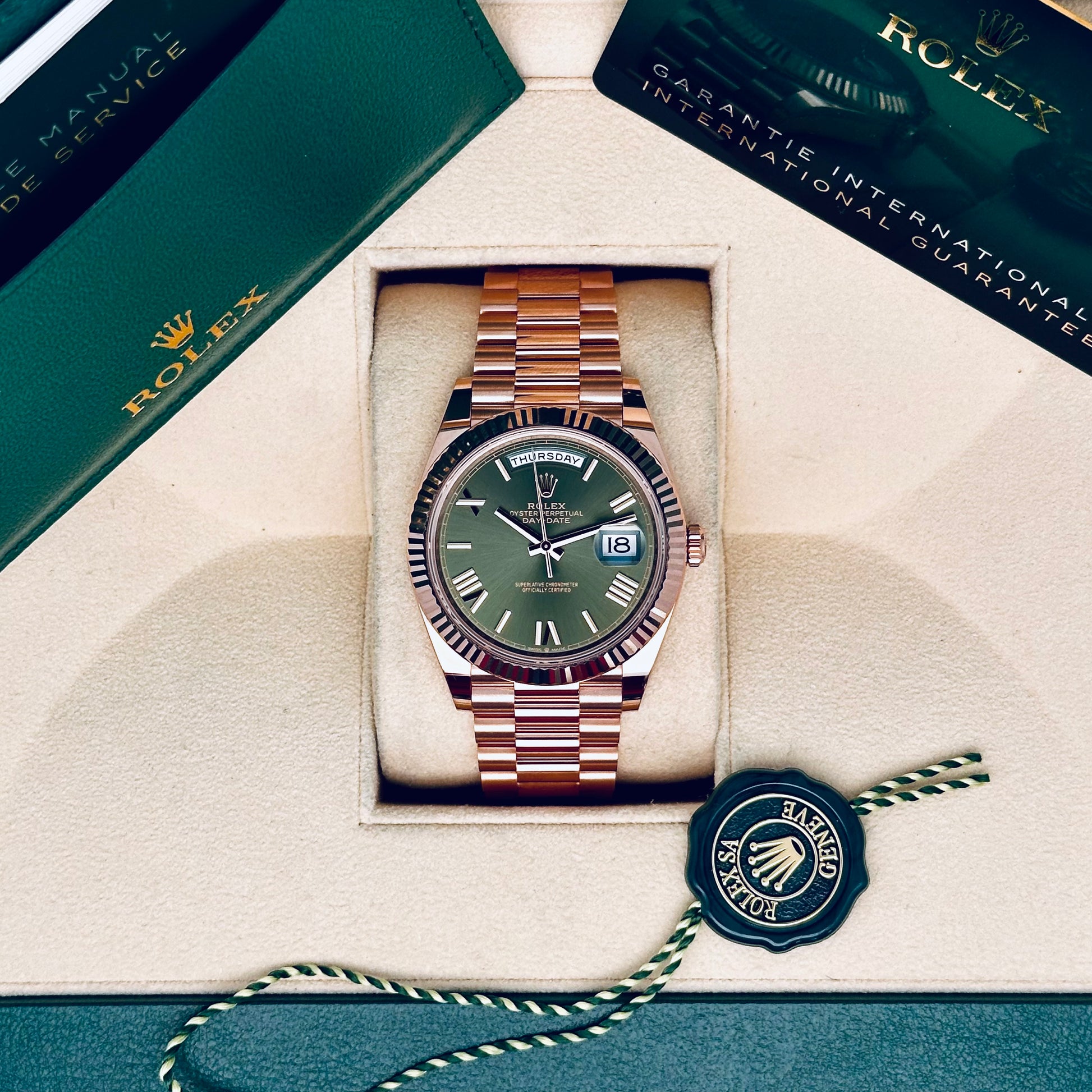 Rolex Day-Date 40 / 228235 / olivgrün / Roségold / Full Set