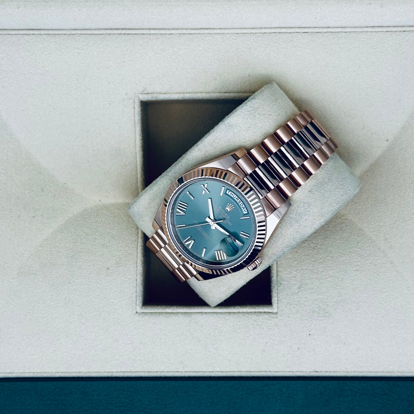 Rolex Day-Date 40 / 228235 / olivgrün / Roségold / Full Set