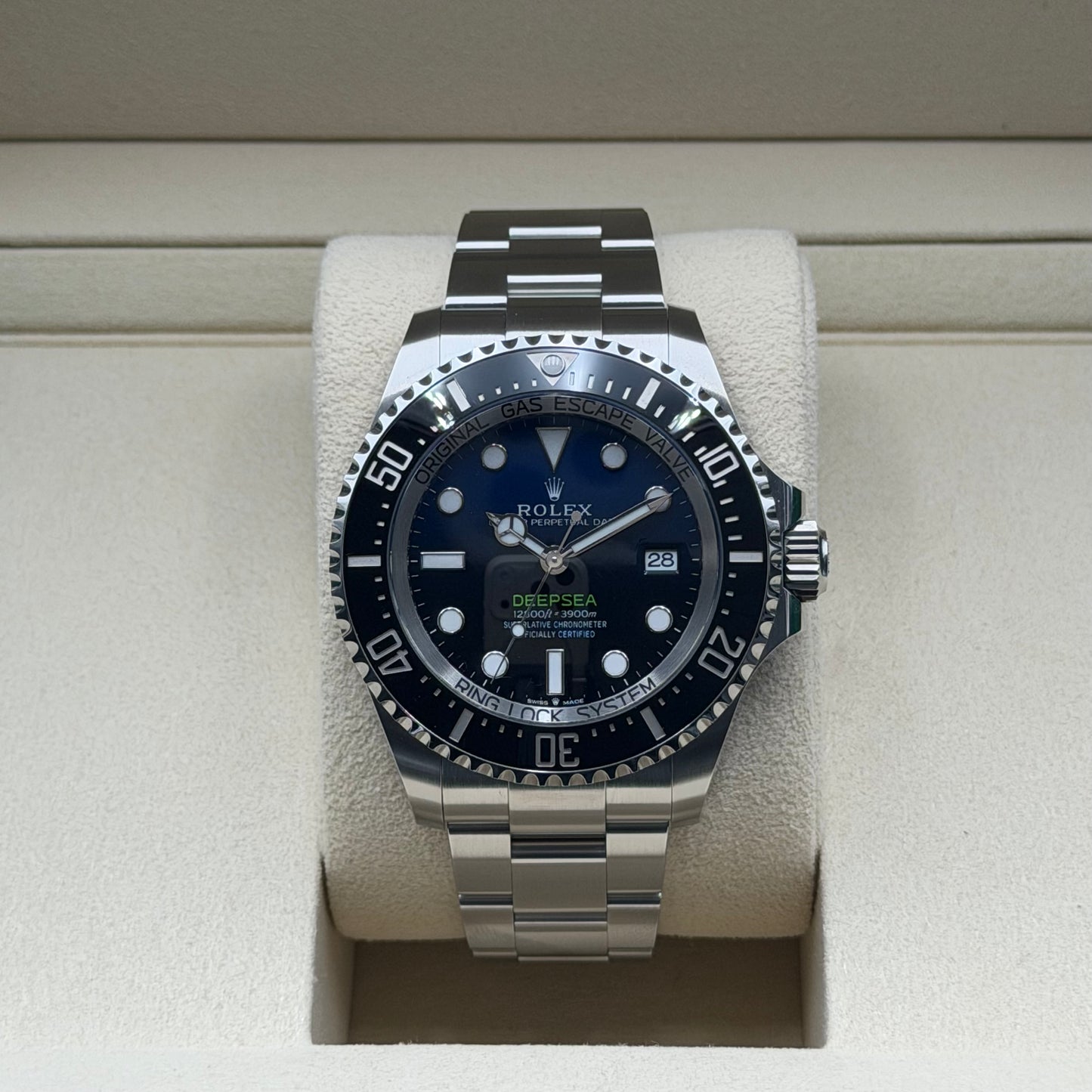 Rolex Deepsea D-Blue / 136660 / Schwarz - Blau / Oyster / Full Set / 2025