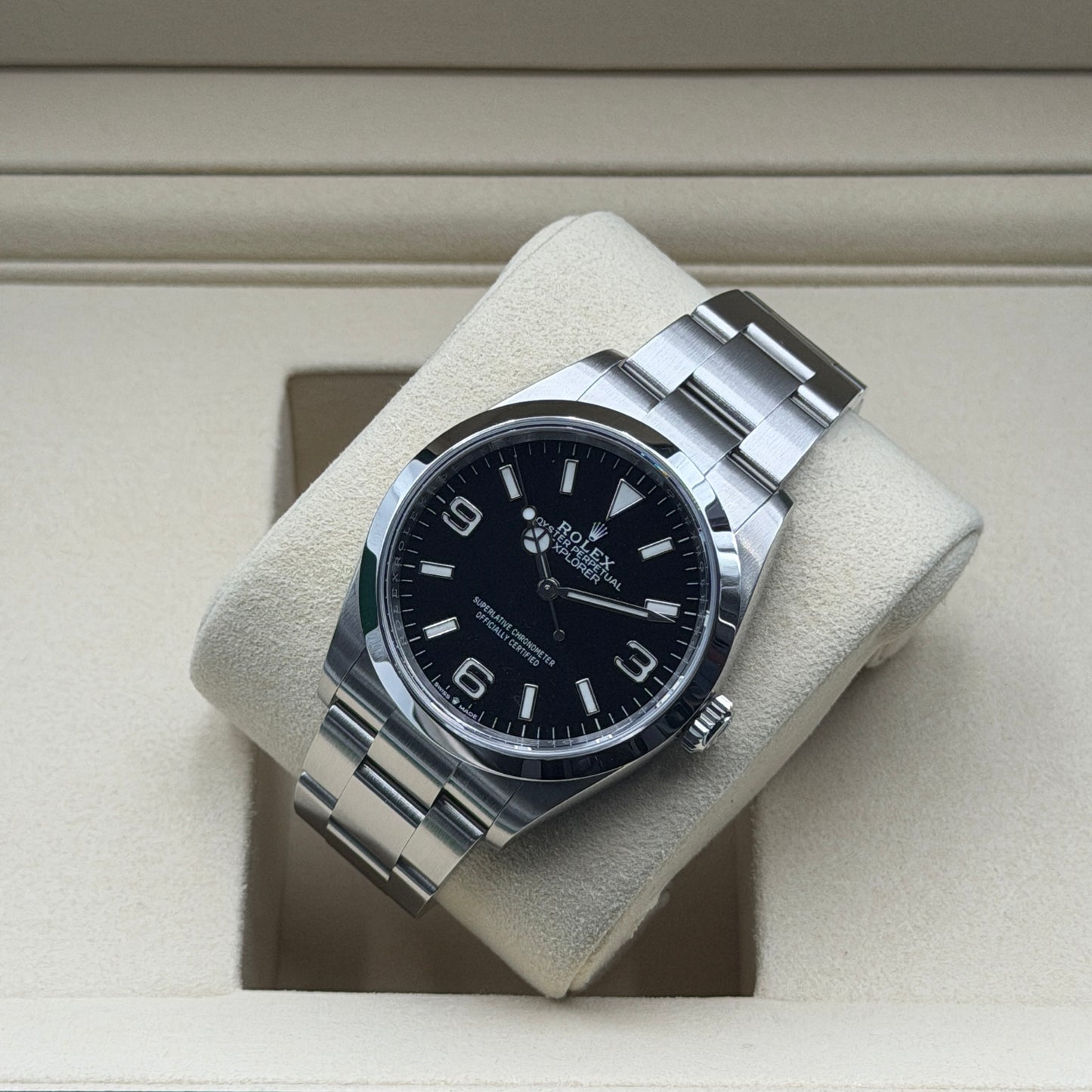 Rolex Explorer 36 / 124270 / Schwarz / Oyster / Full Set / 2025