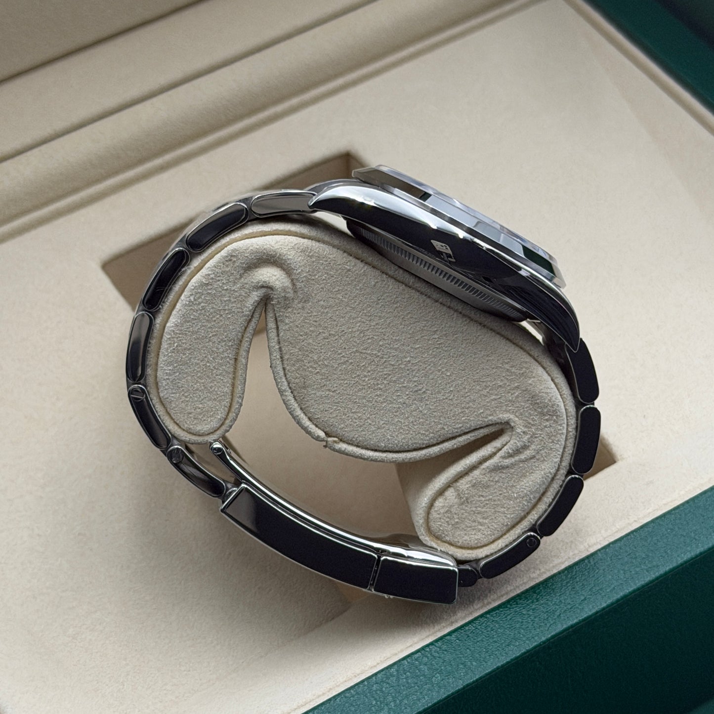 Rolex Explorer 36 / 124270 / Schwarz / Oyster / Full Set / 2025