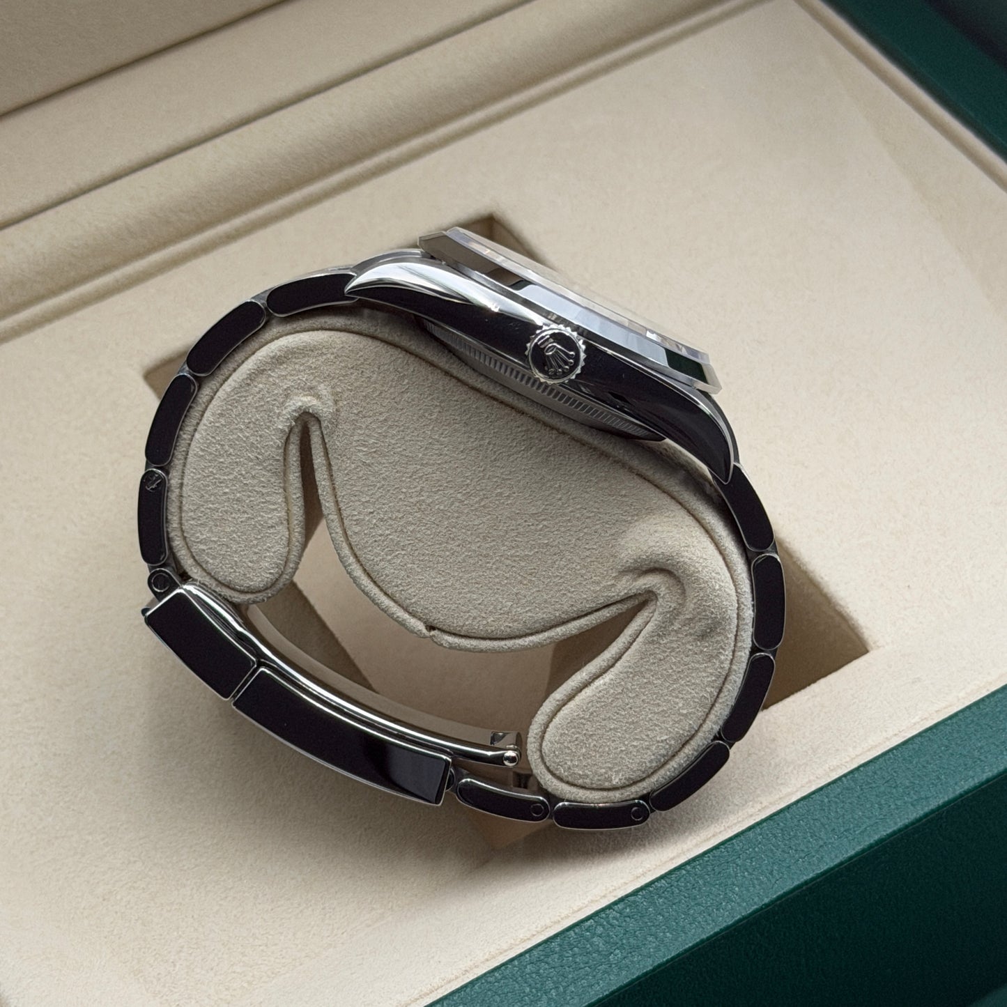 Rolex Explorer 36 / 124270 / Schwarz / Oyster / Full Set / 2025