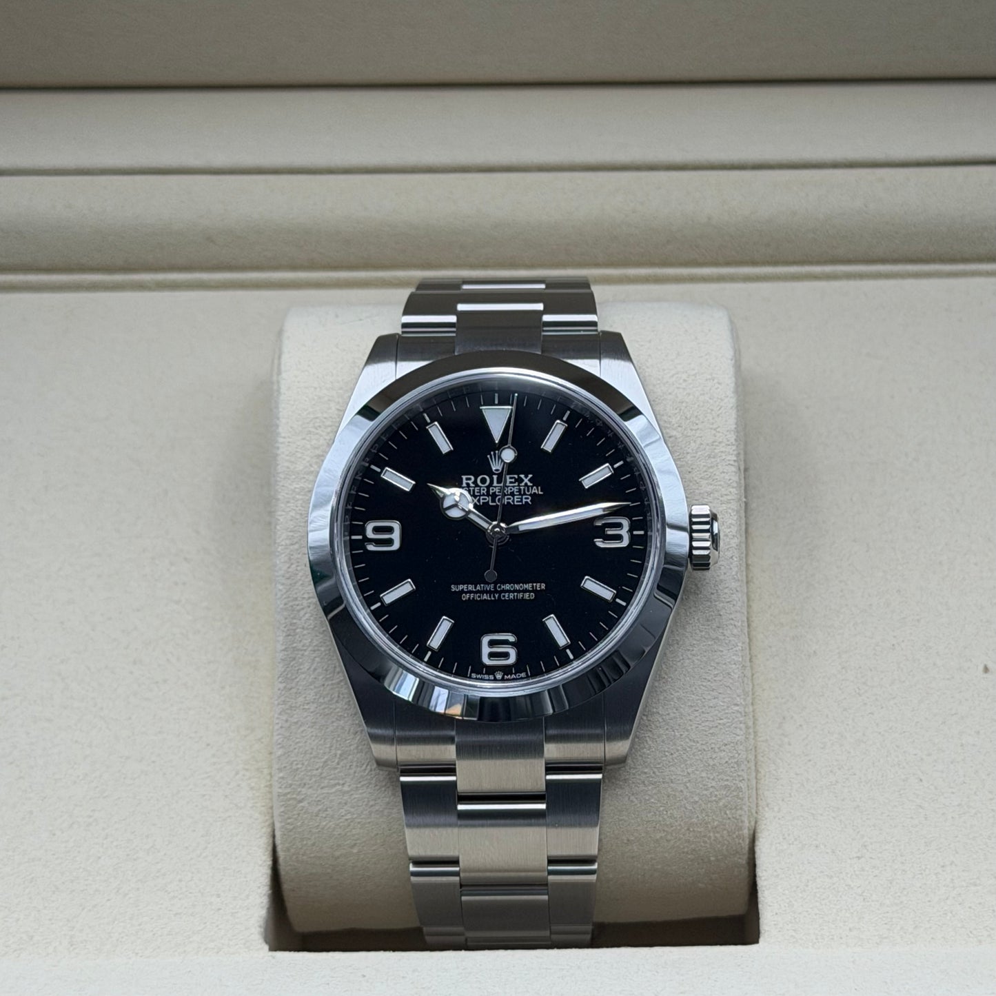 Rolex Explorer 40 / 224270 / Schwarz / Oyster / Full Set / 2026