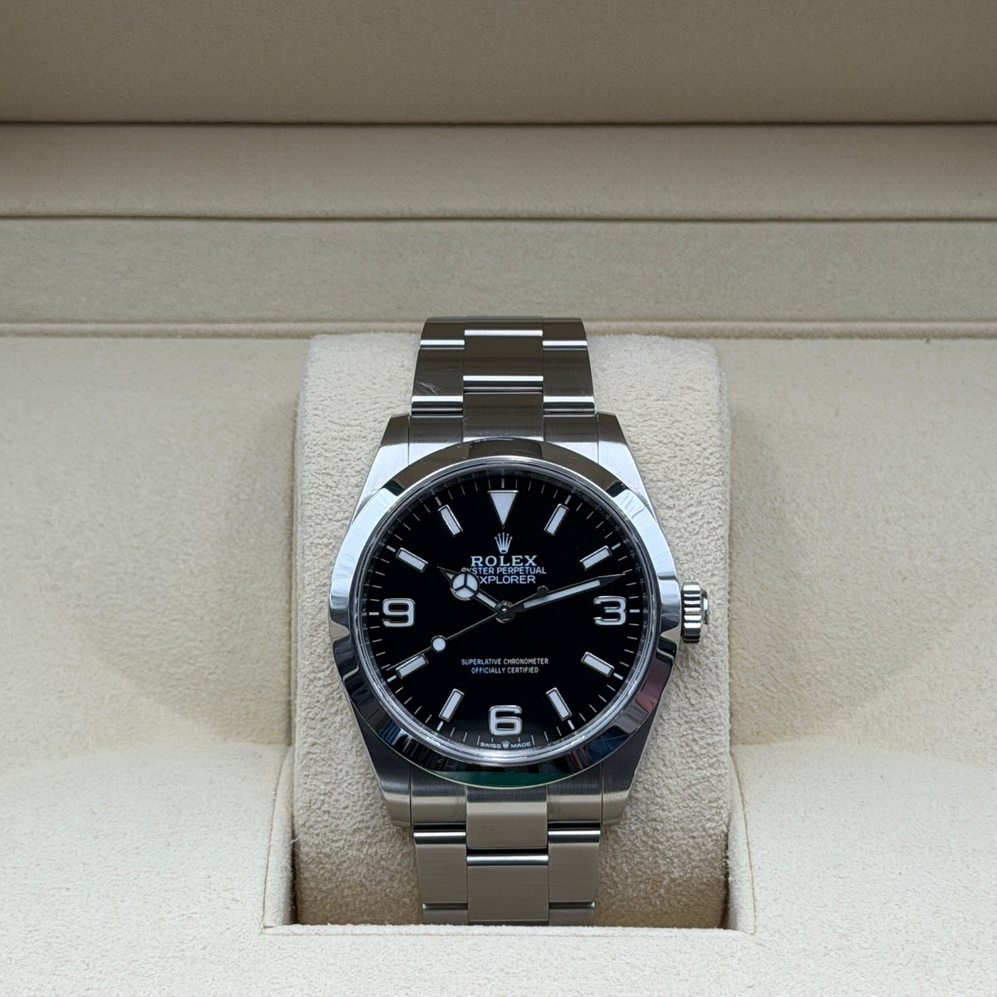 Rolex Explorer 40 / 224270 / schwarz / Oyster / B&P / 2024