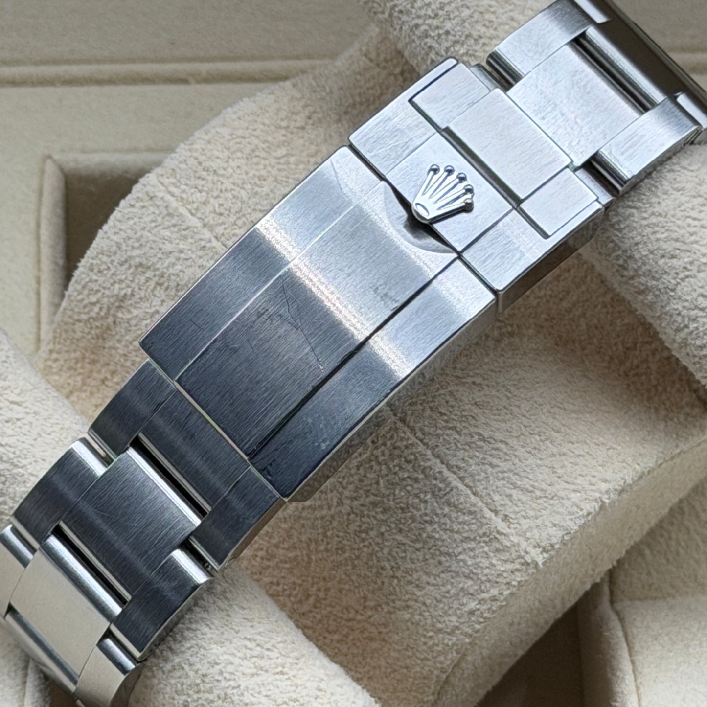 Rolex Explorer 40 / 224270 / schwarz / Oyster / B&P / 2024