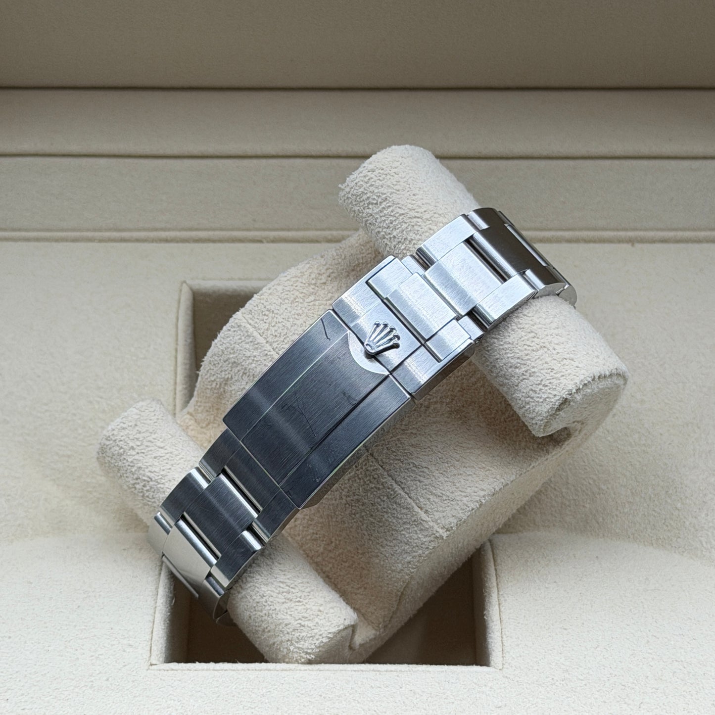 Rolex Explorer 40 / 224270 / schwarz / Oyster / B&P / 2024