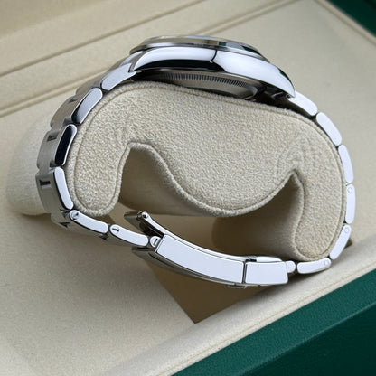 Rolex Explorer / 124270 / schwarz / Oyster / Full Set / 2025