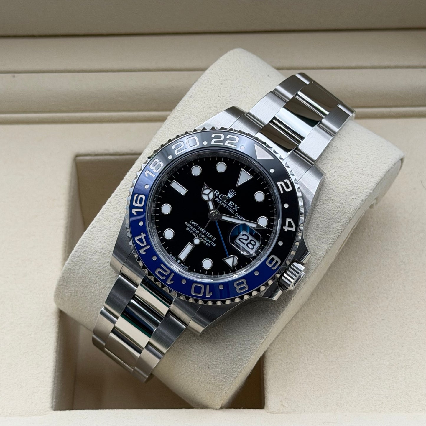 Rolex GMT-Master II / 126710BLNR / ungetragen / Oyster / Full Set / 2026