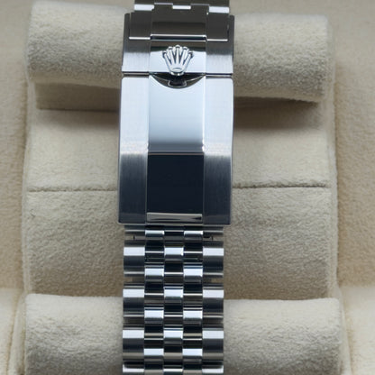 Rolex GMT-Master II / 126710BLRO / Schwarz / Jubilee + Oyster / Full Set / 2024