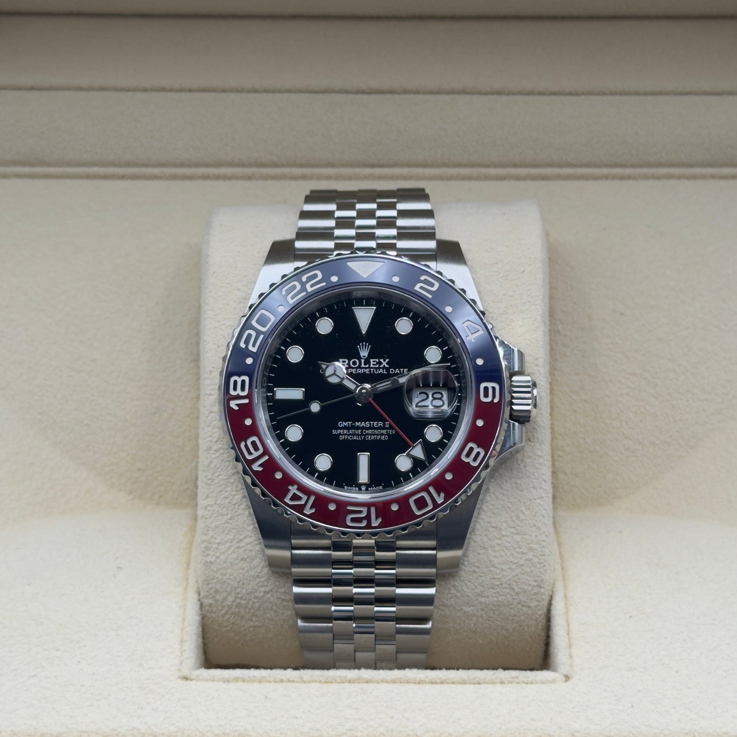Rolex GMT-Master II / 126710BLRO / Schwarz / Jubilee / Full Set / 2022