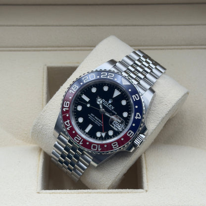 Rolex GMT-Master II / 126710BLRO / Schwarz / Jubilee / Full Set / 2022