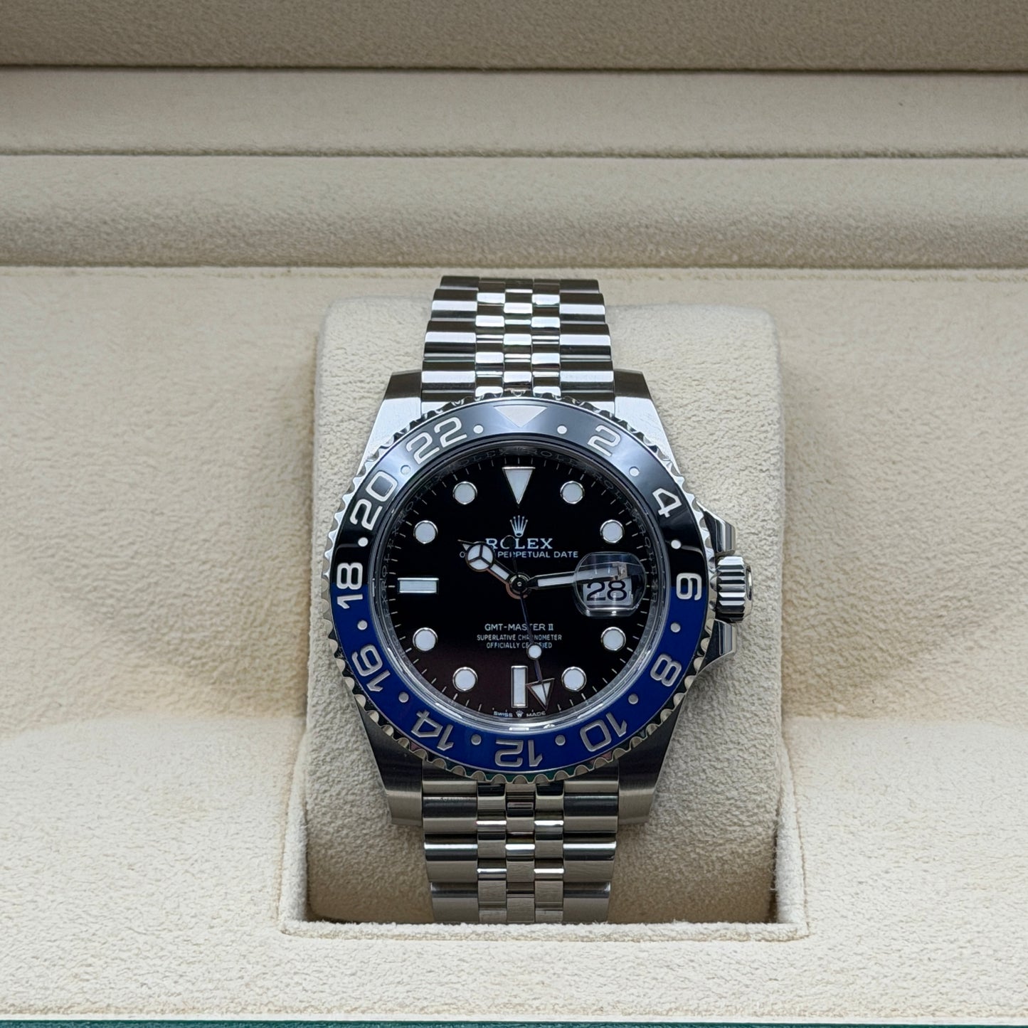 Rolex GMT-Master II / 126710BLNR / schwarz / Jubilee / Full Set / 2024