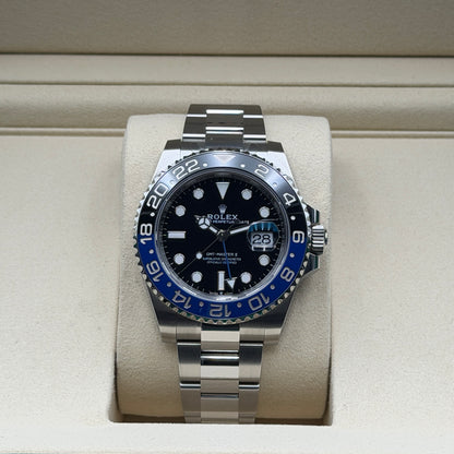 Rolex GMT-Master II / 126710BLNR / schwarz / Oyster / Full Set / 2025