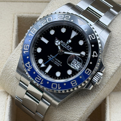 Rolex GMT-Master II / 126710BLNR / schwarz / Oyster / Full Set / 2023
