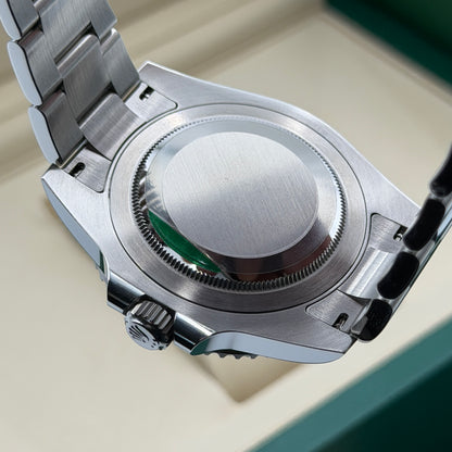 Rolex GMT-Master II / 126710BLNR / schwarz / Oyster / Full Set / 2025