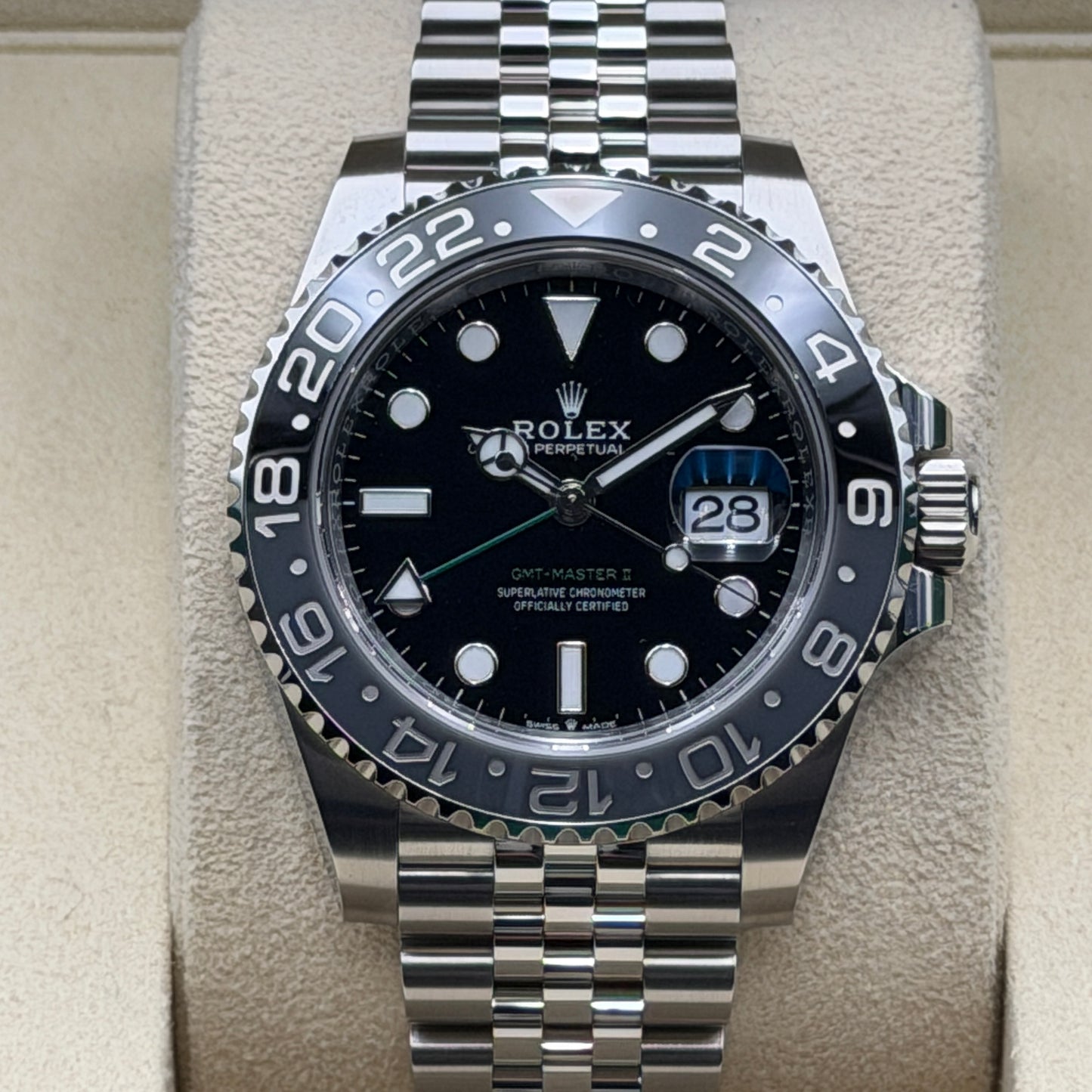 Rolex GMT-Master II / 126710GRNR / schwarz / Jubilee / Full Set / 2026
