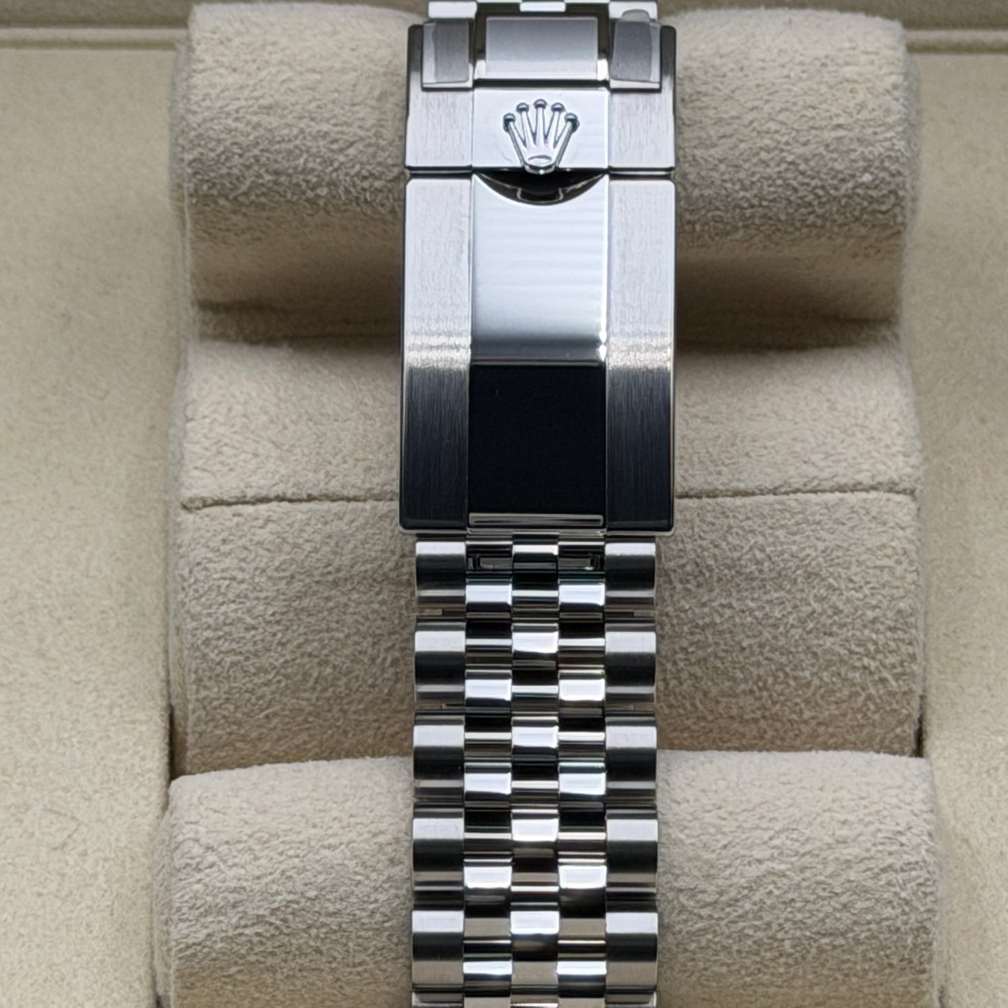 Rolex GMT-Master II / 126710GRNR / schwarz / Jubilee / Full Set / 2026