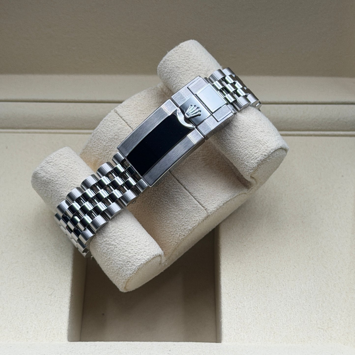 Rolex GMT-Master II / 126710GRNR / schwarz / Jubilee / Full Set / 2026