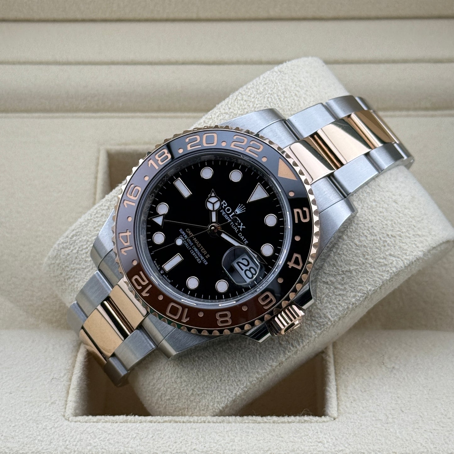 Rolex GMT Master II / 126711CHNR / schwarz / Oyster / Full Set / 2024