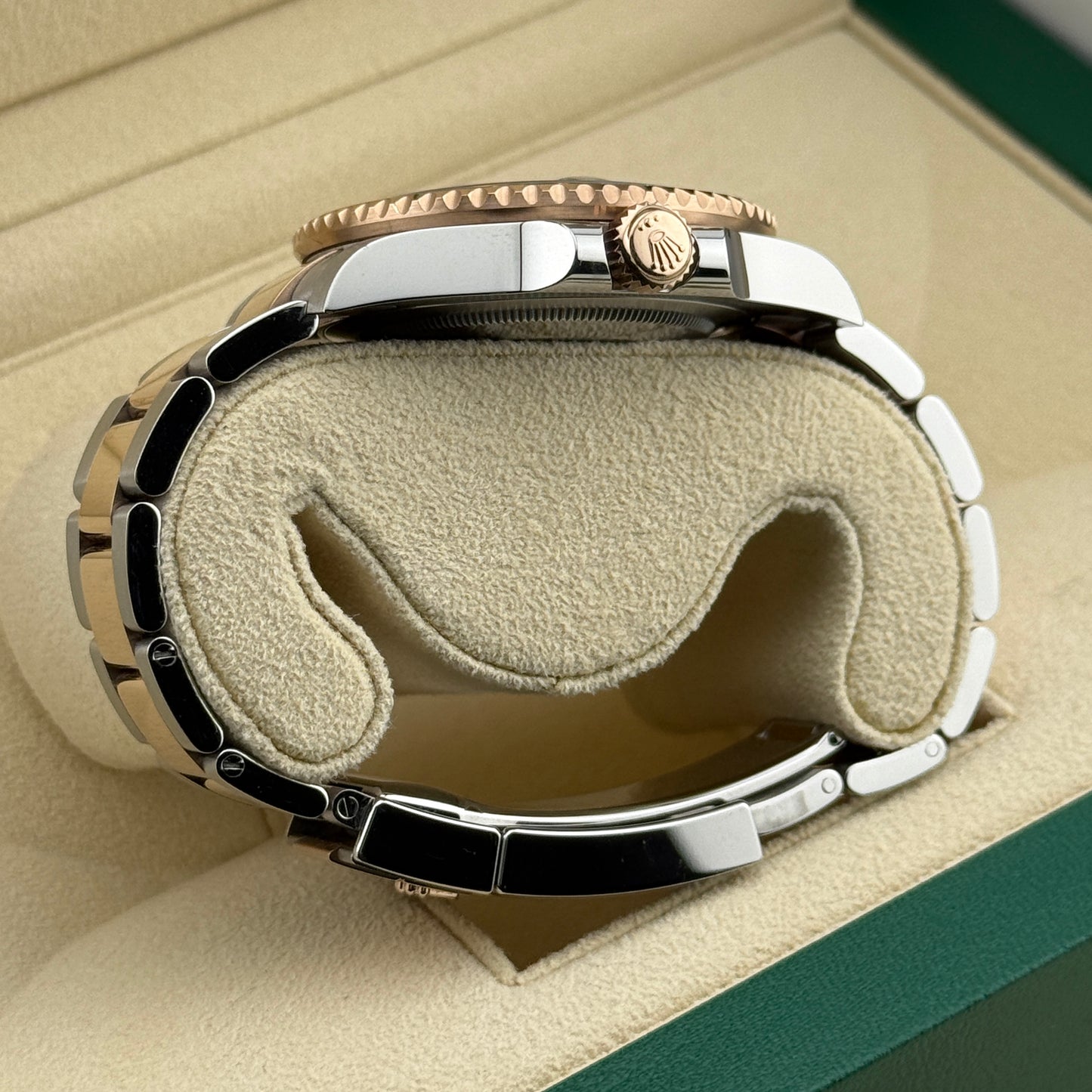 Rolex GMT Master II / 126711CHNR / schwarz / Oyster / Full Set / 2024