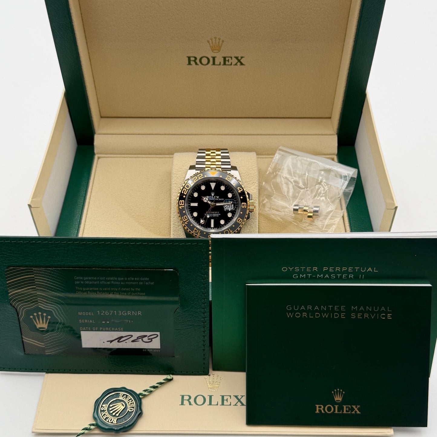 Rolex GMT-Master II / 126713GRNR / schwarz / Jubilee / Full Set / 2023
